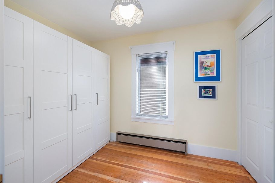 4491 Harriet Street Vancouver, BC - 1