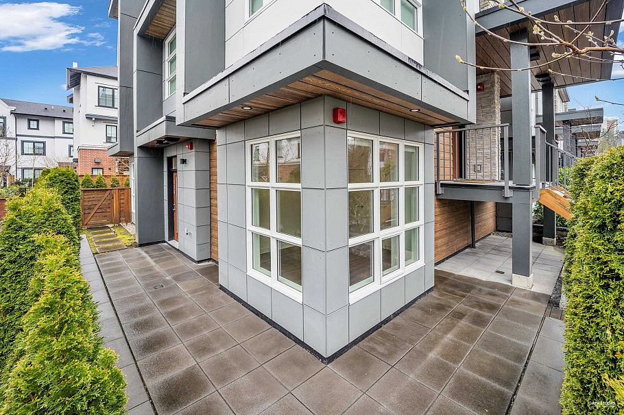 128 2060 Curling Road North Vancouver, BC - 3