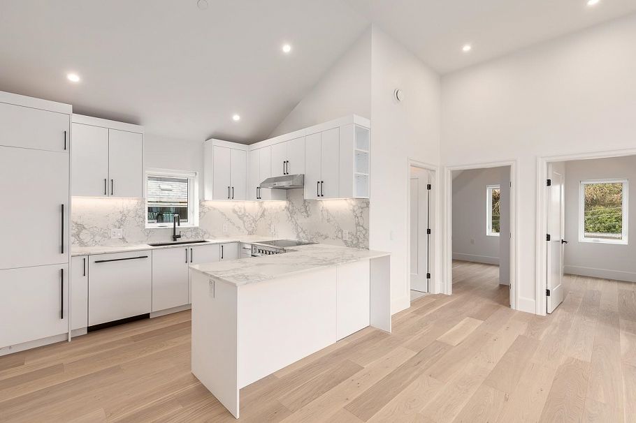 849 E 19th Avenue Vancouver, BC - 4