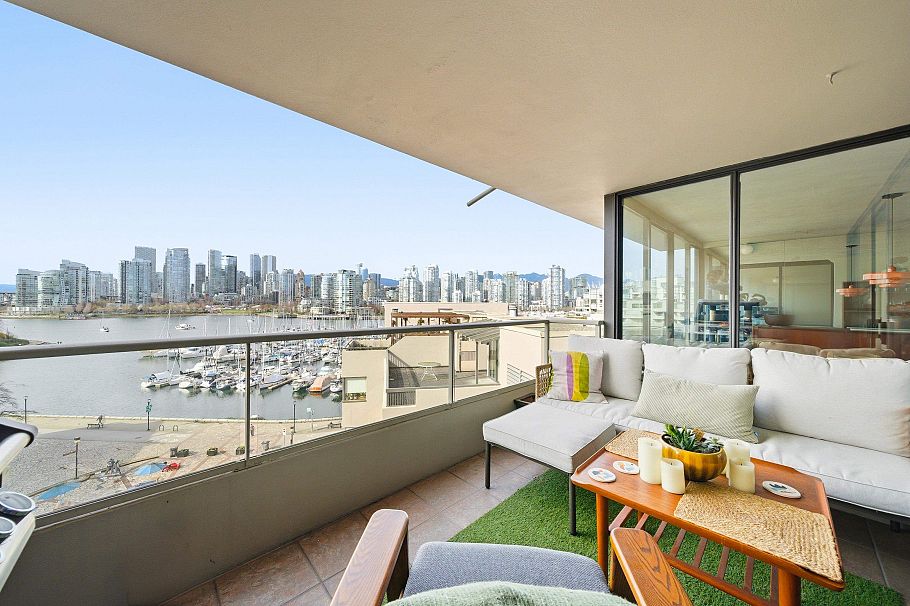 533 666 Leg In Boot Square Vancouver, BC - 7