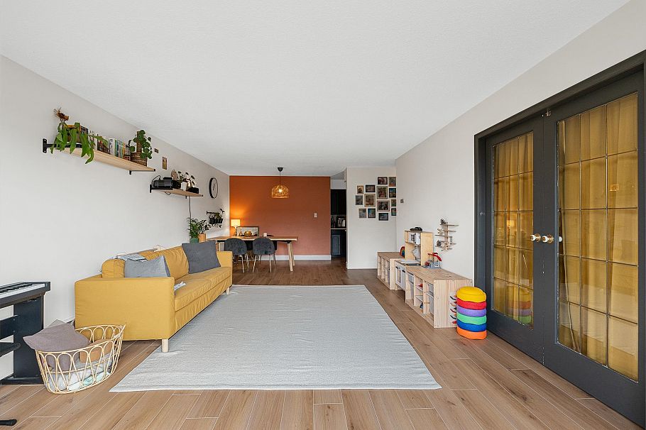 105 175 E 5th Street North Vancouver, BC - 10