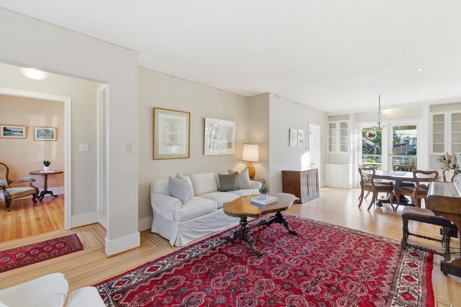 3760 W 29th Avenue Vancouver, BC - 3