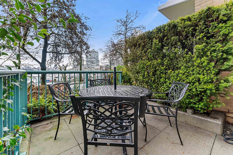 1053 Marinaside Crescent Vancouver, BC - 38