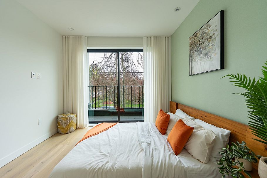 858 W 64th Avenue Vancouver, BC - 30