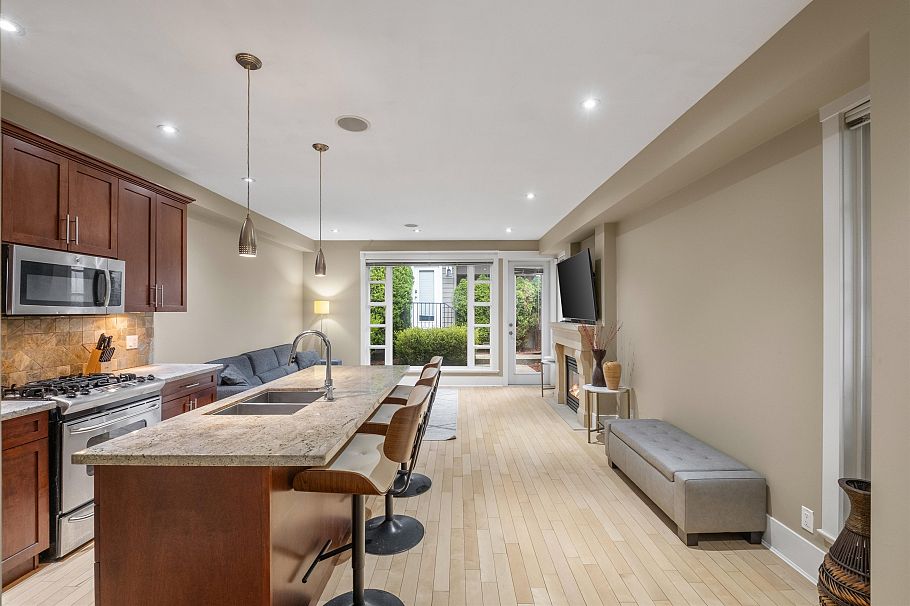 1620 St. Andrews Avenue North Vancouver, BC - 2