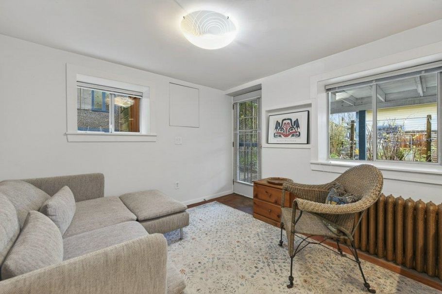 2274 E 7th Avenue Vancouver, BC - 23