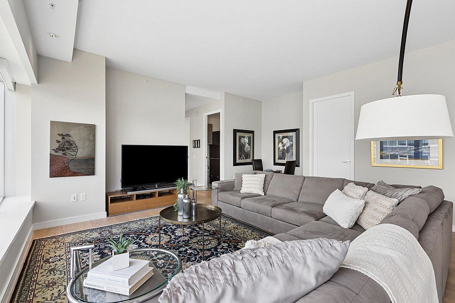 603 181 Athletes Way Vancouver, BC - 2