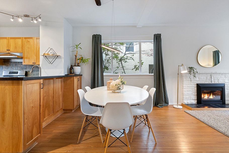 261 E 4th Street North Vancouver, BC - 10