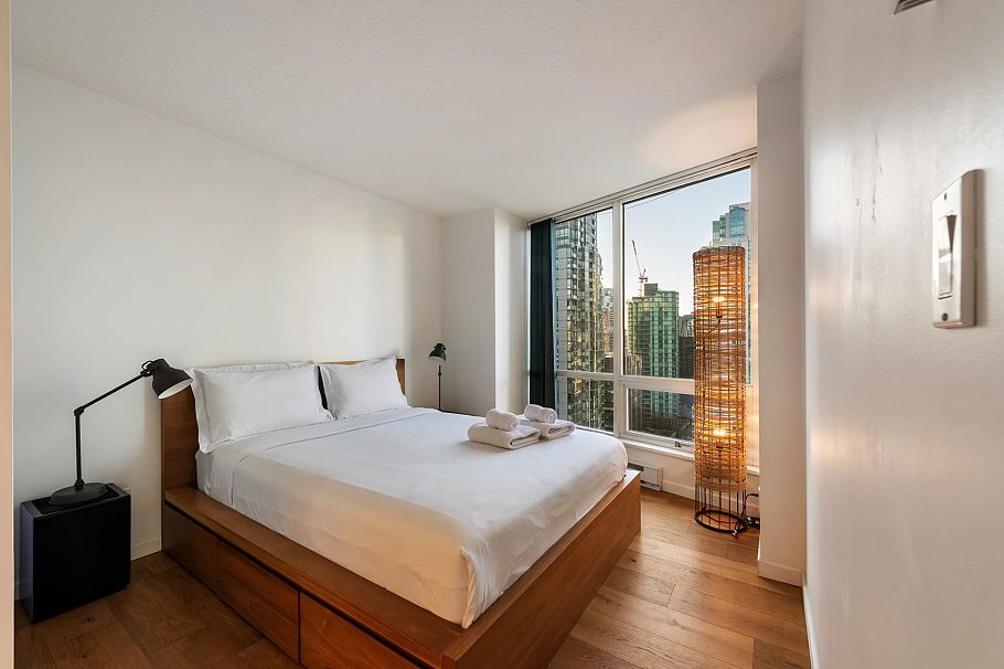 2103 1166 Melville Street Vancouver, BC - 17