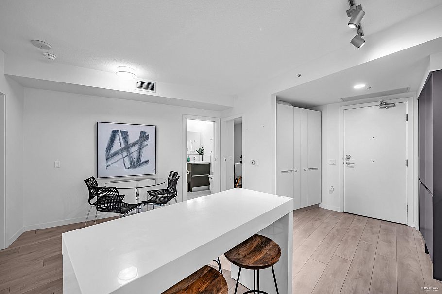 1021 180 E 2nd Avenue Vancouver, BC - 6