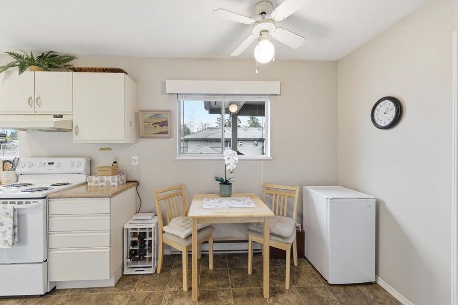 906 Roche Point Drive North Vancouver, BC - 20