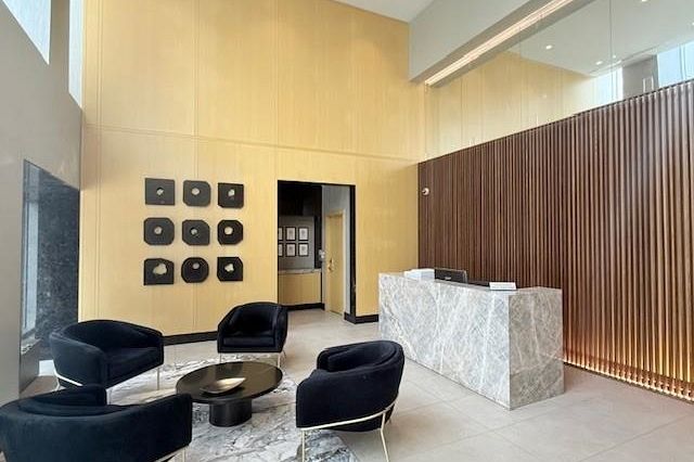 1401 112 E 13th Street North Vancouver, BC - 12