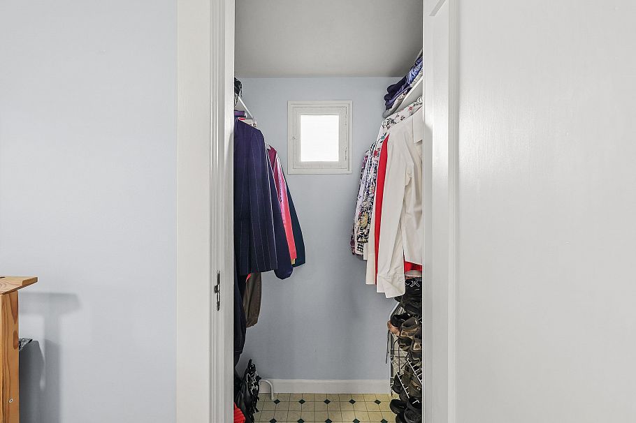 2274 E 7th Avenue Vancouver, BC - 12