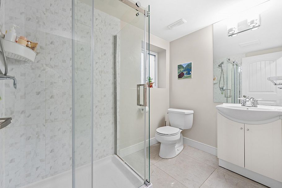 2245 Rupert Street Vancouver, BC - 9