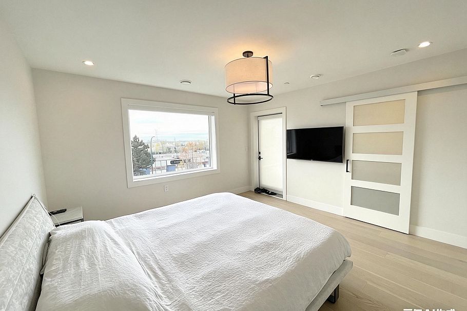 1633 SE Marine Drive Vancouver, BC - 14