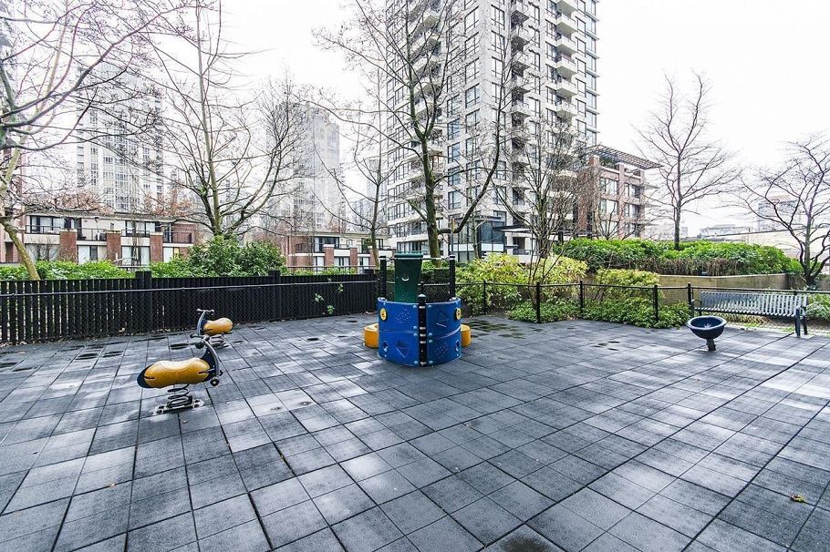 909 928 Homer Street Vancouver, BC - 25