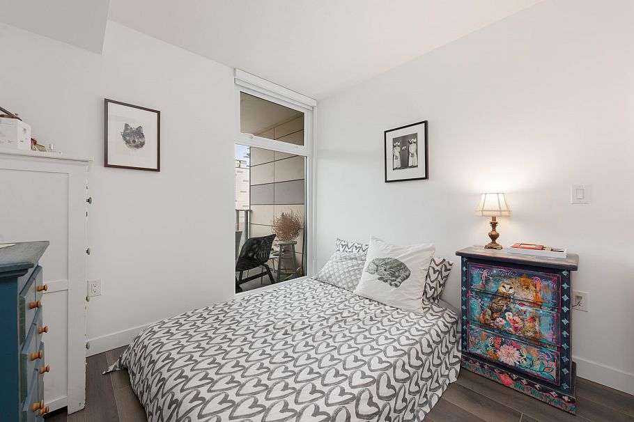 305 8138 Fraser Street Vancouver, BC - 8