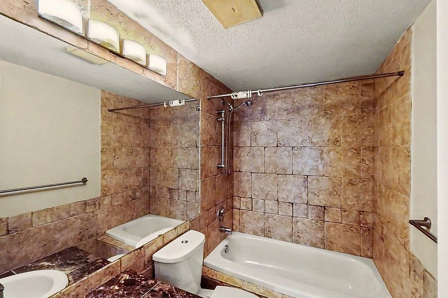 201 1868 W 8th Avenue Vancouver, BC - 12