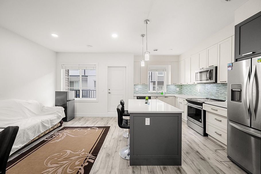 22 5867 129 Street Surrey, BC - 7