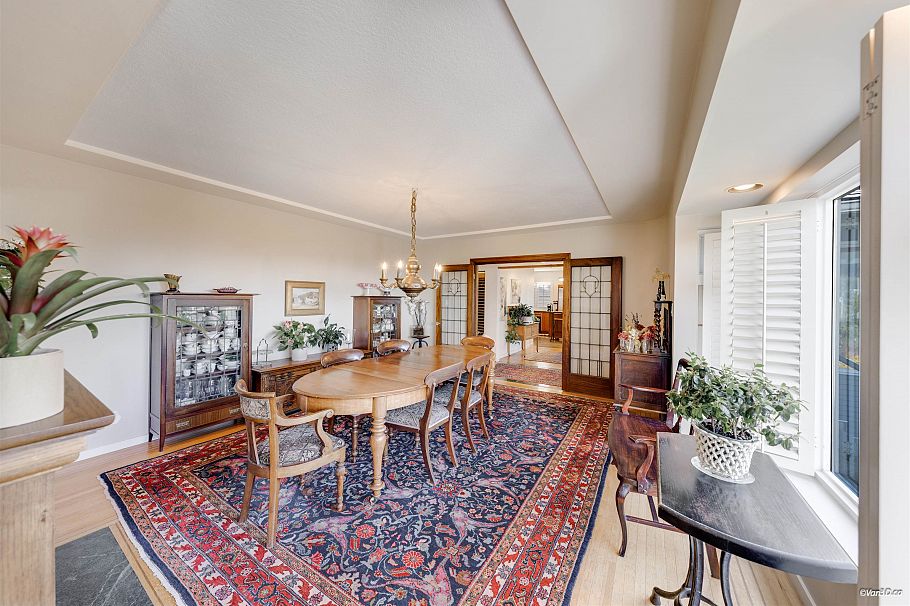 670 Montroyal Boulevard North Vancouver, BC - 7