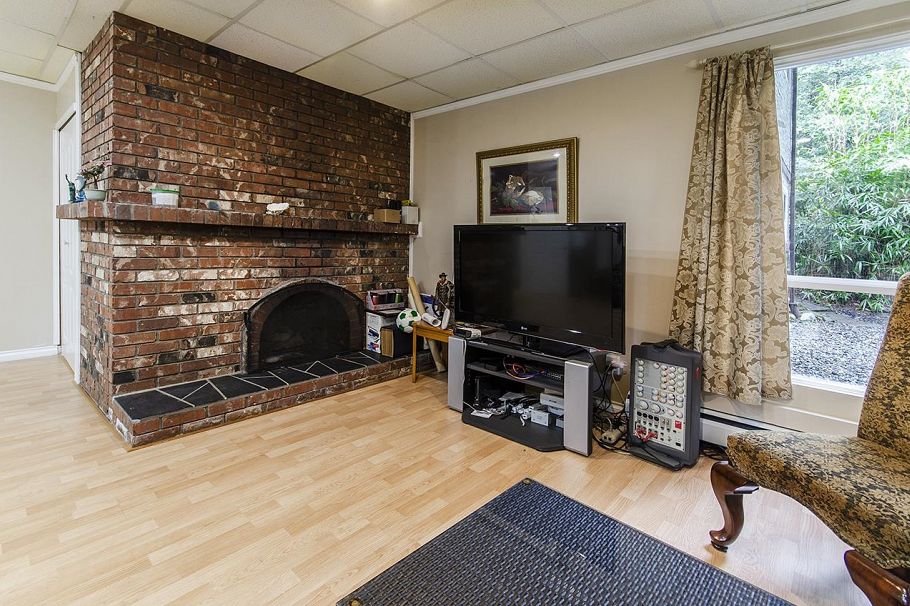 4540 Mountain Highway North Vancouver, BC - 9