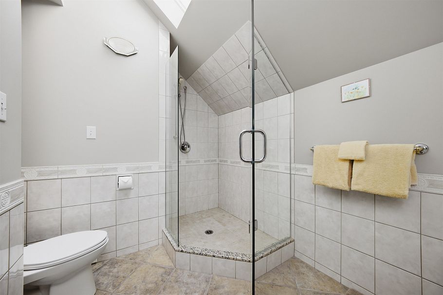 2865 W 30th Avenue Vancouver, BC - 19