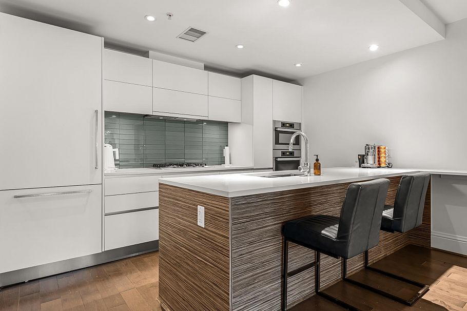 205 2035 W 4th Avenue Vancouver, BC - 4