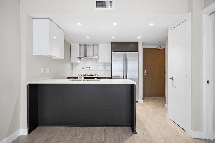 715 1618 Quebec Street Vancouver, BC - 9