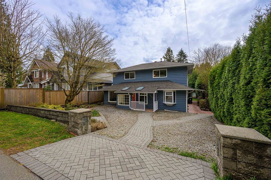 1355 Frederick Road North Vancouver, BC - 32