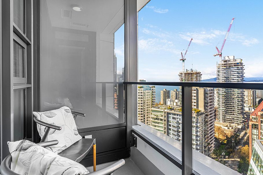 2702 1289 Hornby Street Vancouver, BC - 5