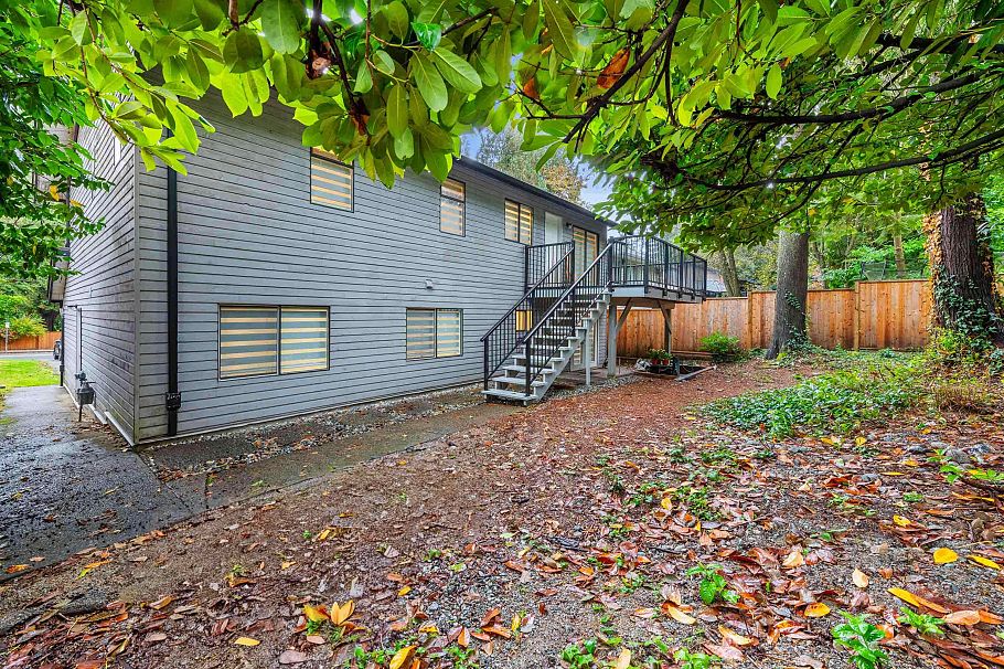 1777 Caledonia Avenue North Vancouver, BC - 27