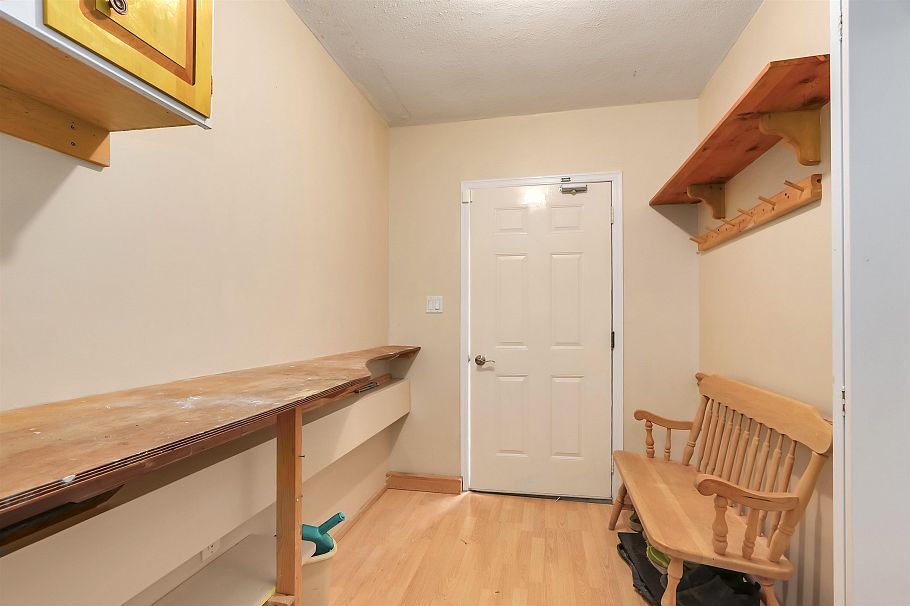 229 W 22nd Street North Vancouver, BC - 16