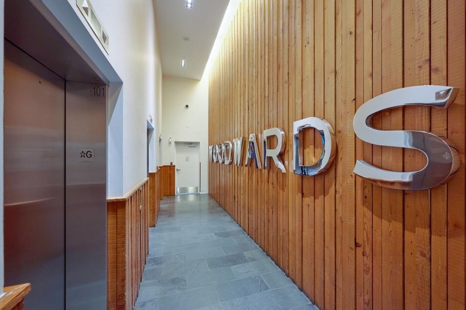 204 128 W Cordova Street Vancouver, BC - 2