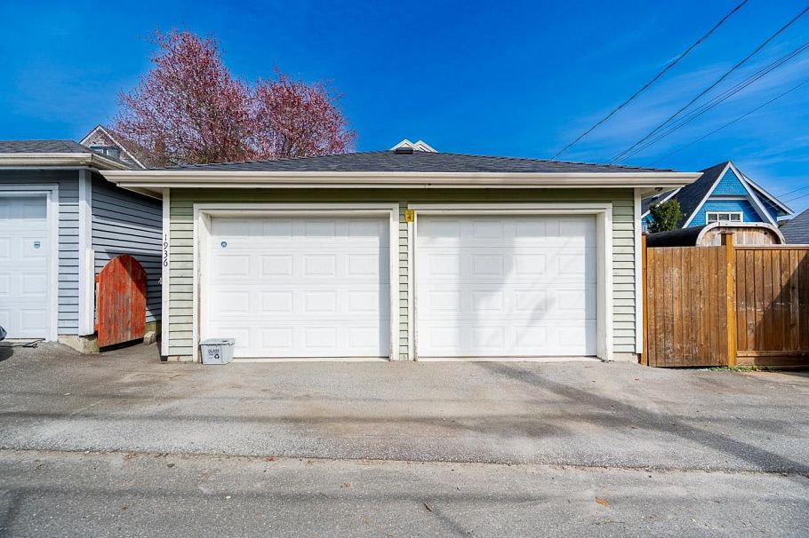 1938 Adanac Street Vancouver, BC - 38