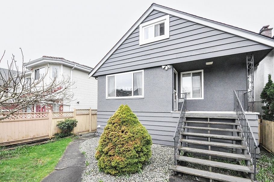 3156 Adanac Street Vancouver, BC - 14