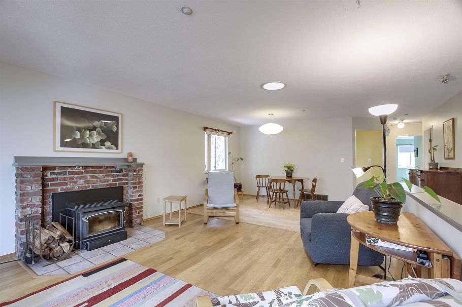 229 W 22nd Street North Vancouver, BC - 5