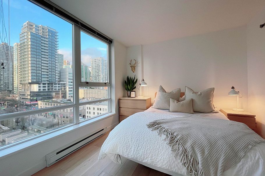 1110 928 Beatty Street Vancouver, BC - 1