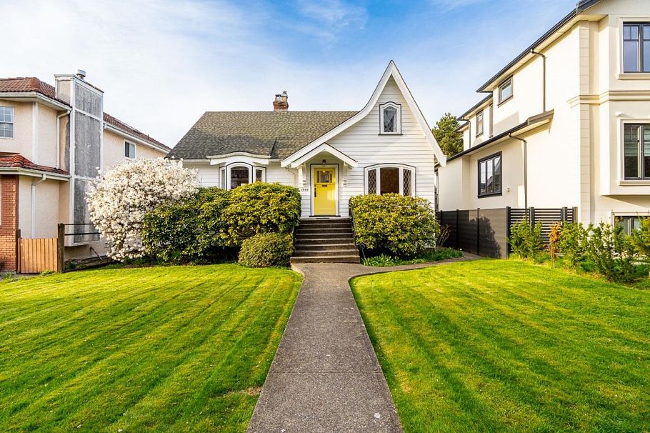 1969 W 43rd Avenue Vancouver, BC - 2