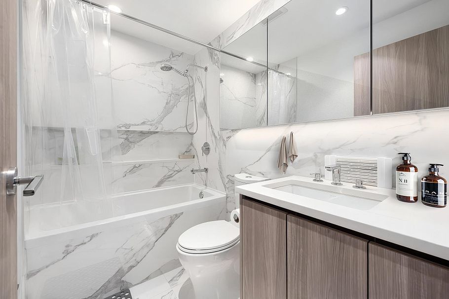 1306 8611 Hazelbridge Way Richmond, BC - 7