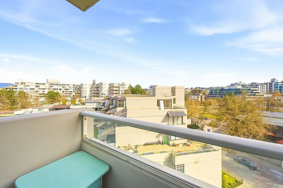 533 666 Leg In Boot Square Vancouver, BC - 26