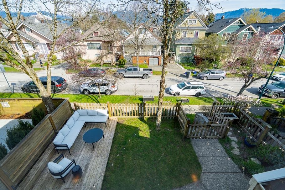 1938 Adanac Street Vancouver, BC - 26