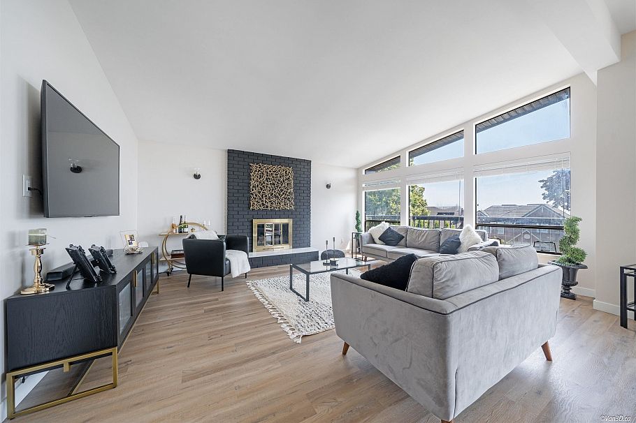 2131 Fraserview Drive Vancouver, BC - 3