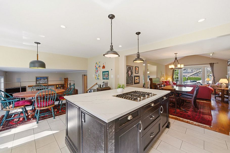 4575 Cliffmont Road North Vancouver, BC - 8