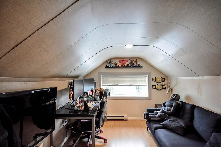 3156 Adanac Street Vancouver, BC - 2