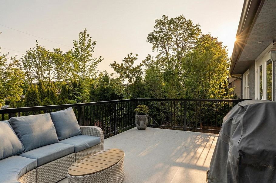 2907 W 30th Avenue Vancouver, BC - 32