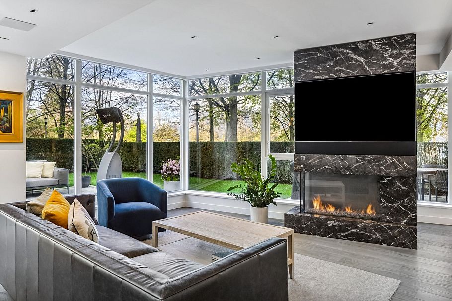 TH22 1281 W Cordova Street Vancouver, BC - 2