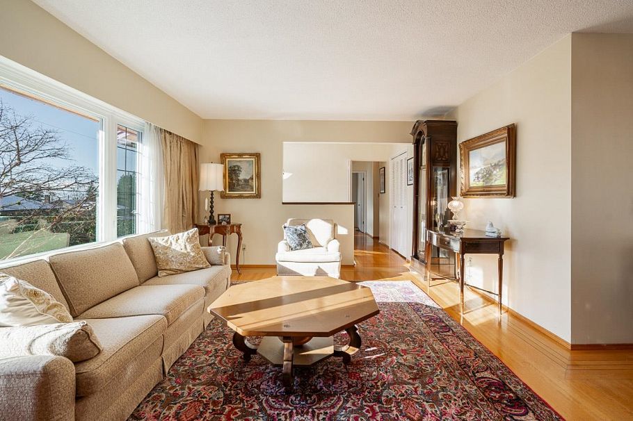 4651 Valley Road North Vancouver, BC - 8