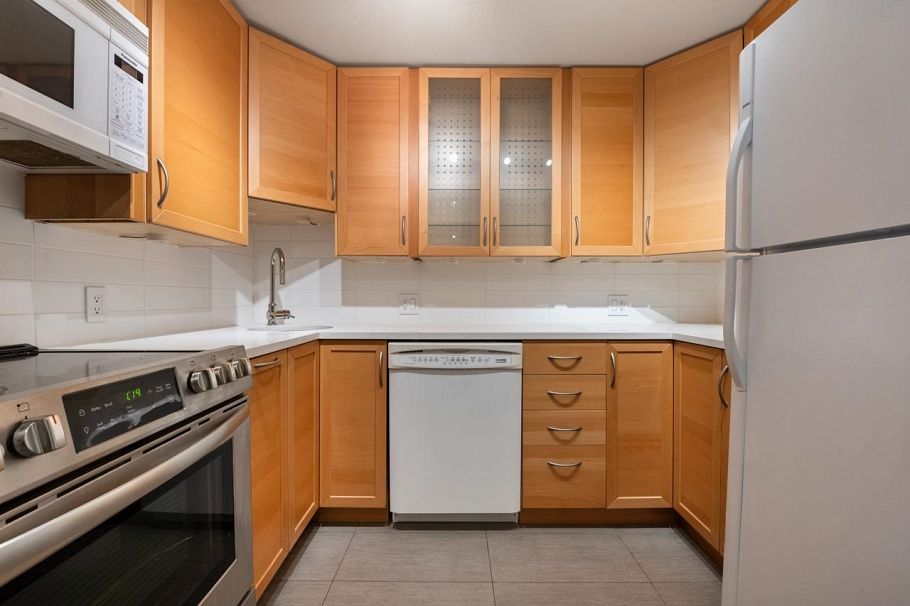 104 925 W 15th Avenue Vancouver, BC - 16