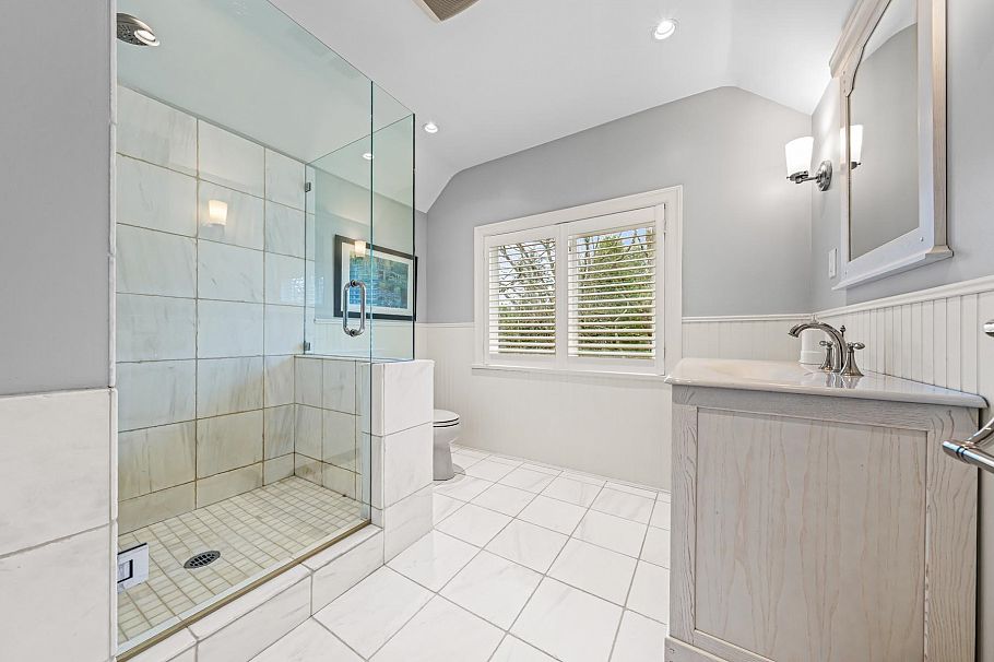 5790 Alma Street Vancouver, BC - 25