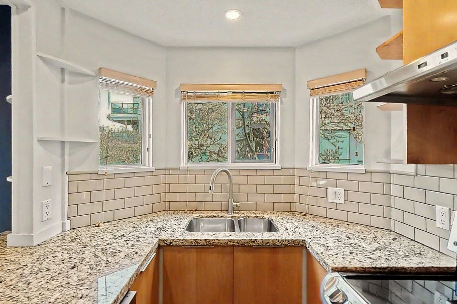 201 1868 W 8th Avenue Vancouver, BC - 24